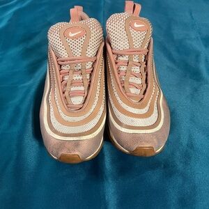 Nike Women's Sneakers in Pink and Tan